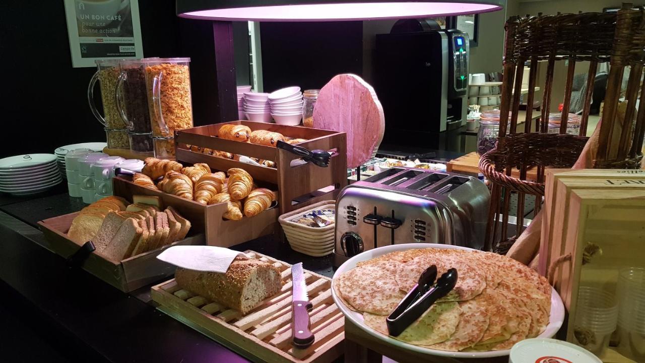 Campanile Saint-etienne Est- Hotel 3*